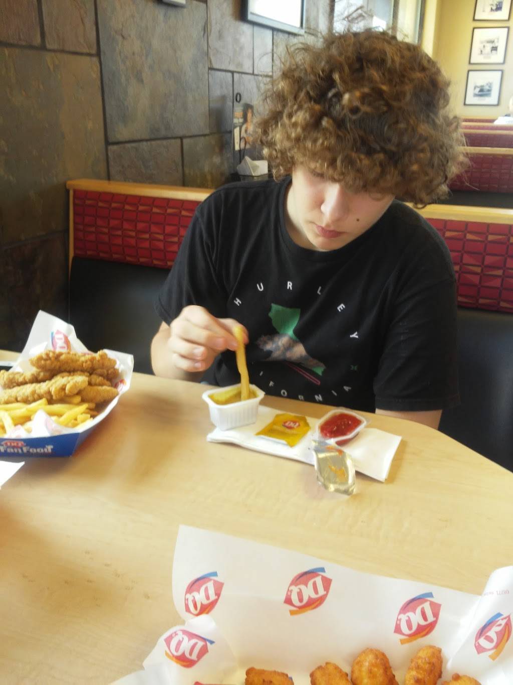 Dairy Queen Grill & Chill | restaurant | 510 W Murdock Ave, Oshkosh, WI 54901, USA | 9202352253 OR +1 920-235-2253