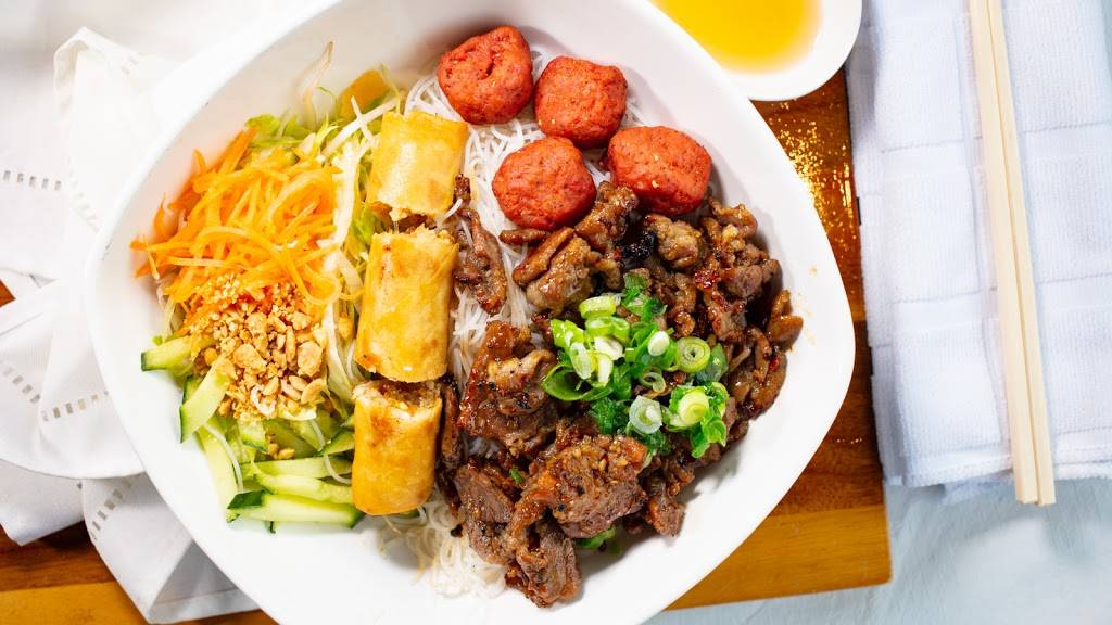 Little Saigon Restaurant | restaurant | 66 Mall Rd, Hamilton, ON L8V 5B9, Canada | 9053899826 OR +1 905-389-9826