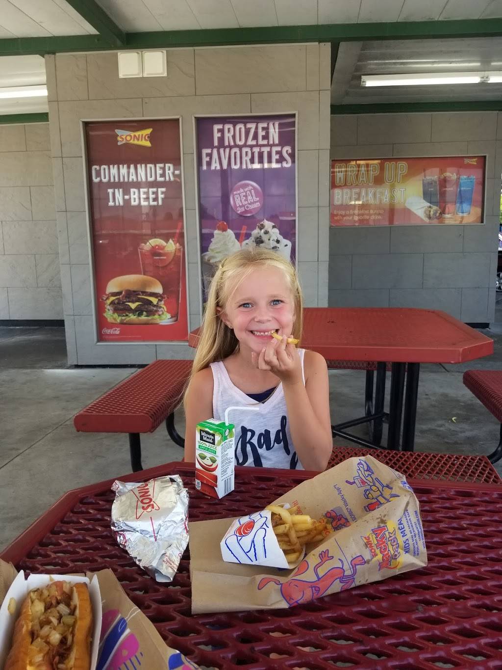 Sonic Drive-In | restaurant | 5601 S 48th St, Lincoln, NE 68516, USA | 4024219064 OR +1 402-421-9064