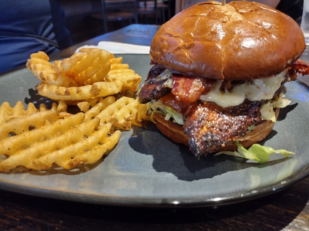 Walk-Ons Sports Bistreaux - Garden City, KS | restaurant | 1230 McCoy Dr, Garden City, KS 67846, USA | 6202622000 OR +1 620-262-2000