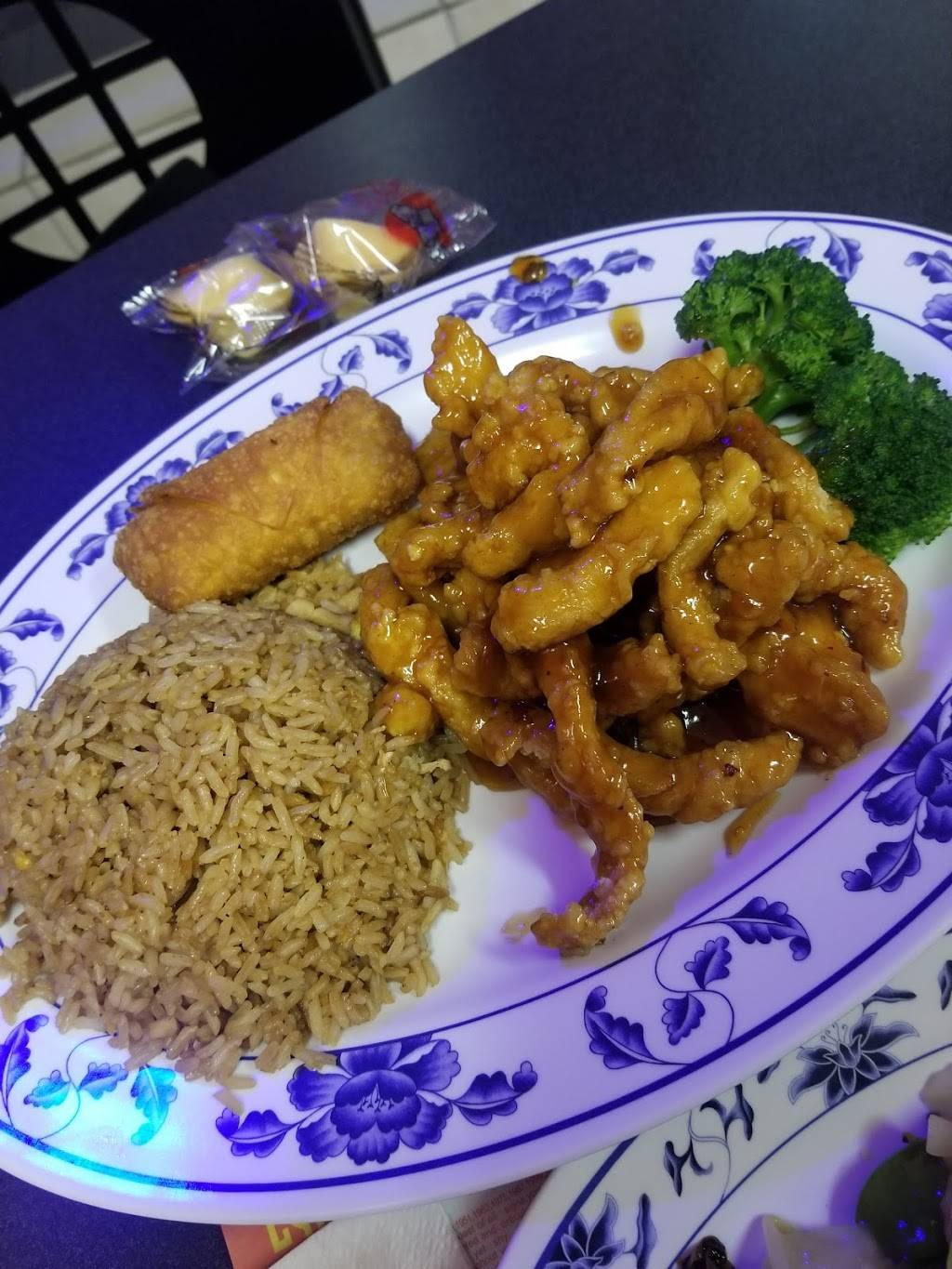 Oriental Kitchen | restaurant | 146 Walnut St, Oglesby, IL 61348, USA | 8158837000 OR +1 815-883-7000