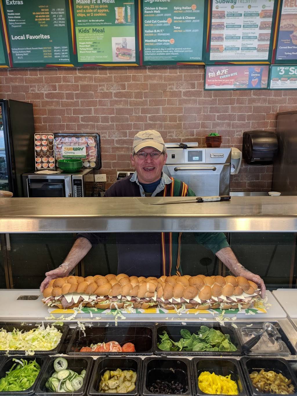 Subway | meal takeaway | 16950 E Iliff Ave Unit F2, Aurora, CO 80013, USA | 3037503002 OR +1 303-750-3002