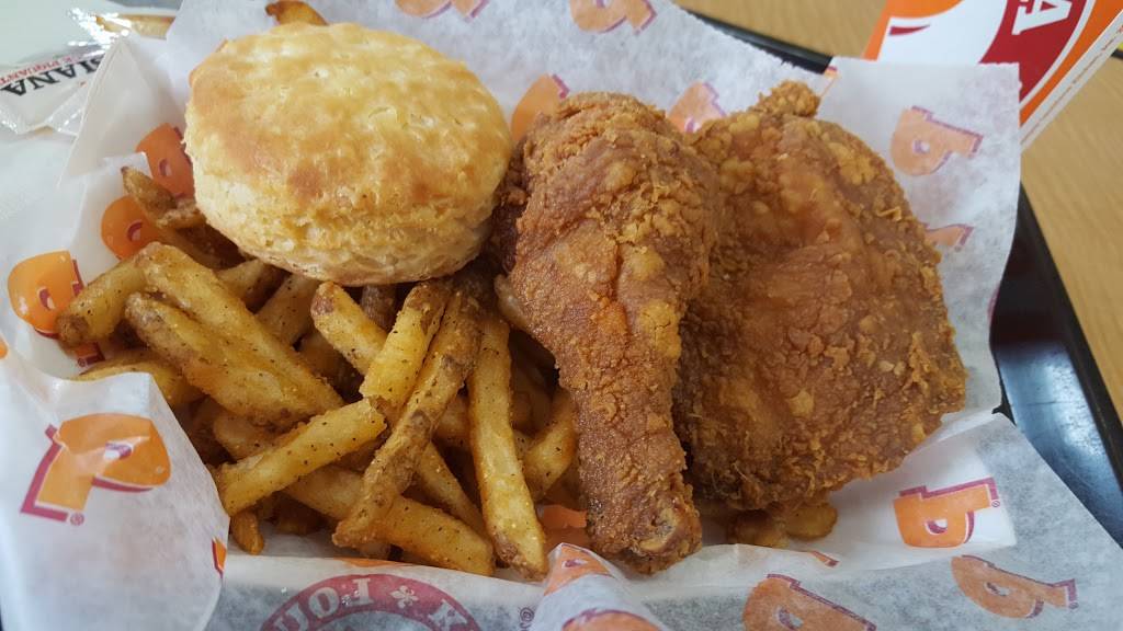 Popeyes Louisiana Kitchen | restaurant | 550 Fennell Ave E, Hamilton, ON L8V 4S9, Canada | 9053831111 OR +1 905-383-1111