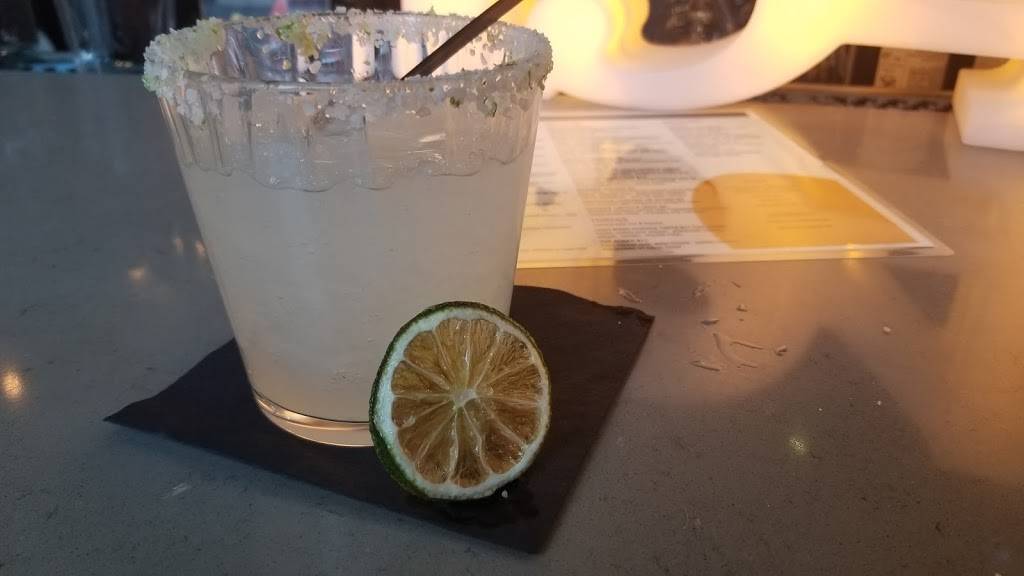 Taco Rock | restaurant | 1501 Wilson Blvd, Arlington, VA 22209, USA | 5719705365 OR +1 571-970-5365