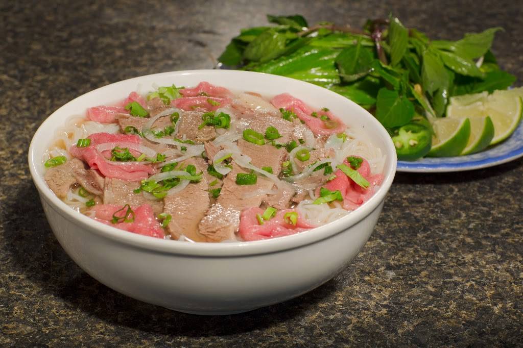 Phở 95 Vietnamese Restaurant | restaurant | 1401 S Federal Blvd, Denver, CO 80219, USA | 3039363322 OR +1 303-936-3322