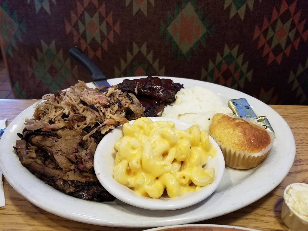 Tastebuds Smokehouse & Spirits | meal takeaway | 2680 Cleveland Ave, Marinette, WI 54143, USA | 7157329860 OR +1 715-732-9860