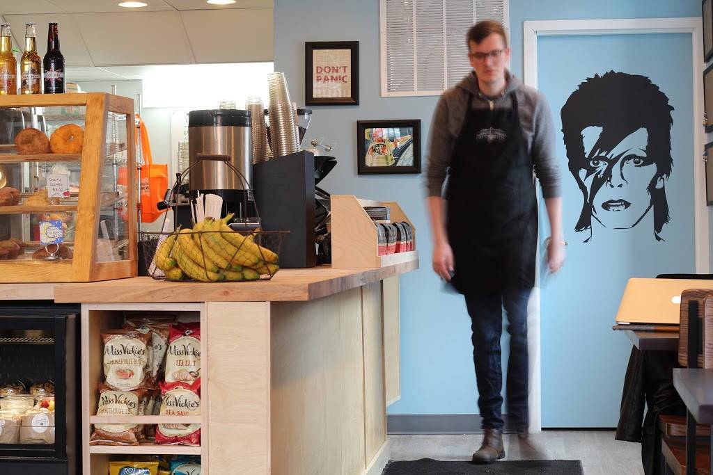 The Satellite Cafe | bakery | 942 W Montrose Ave, Chicago, IL 60613, USA | 7739440152 OR +1 773-944-0152