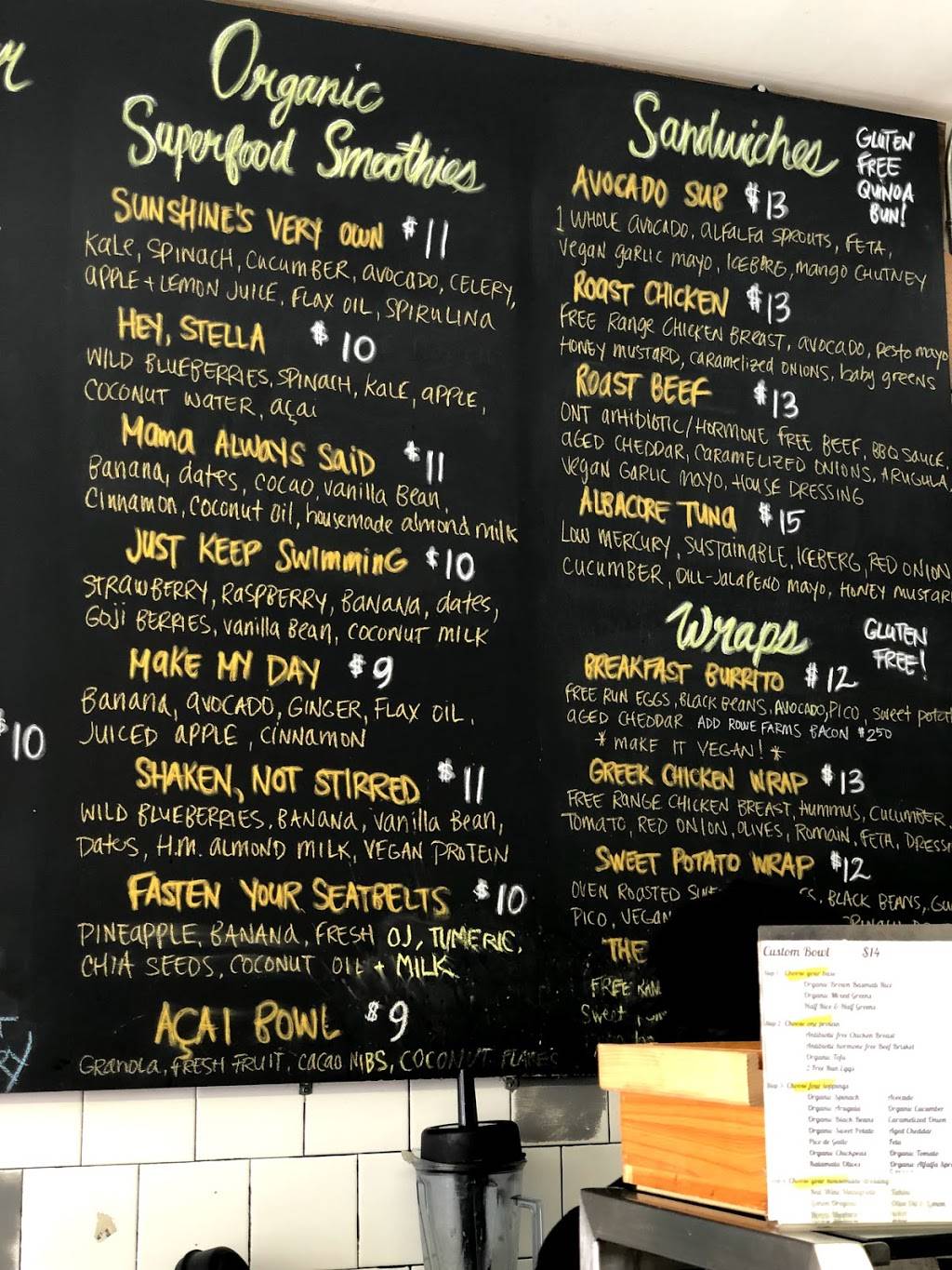 Sunshine Wholesome Market | restaurant | 942 College St, Toronto, ON M6H 1A5, Canada | 4165339582 OR +1 416-533-9582