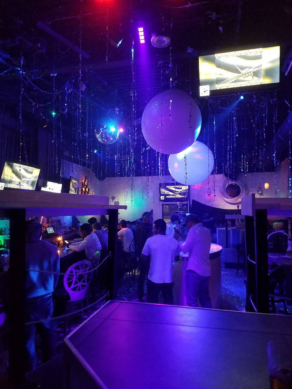 Central 111 Tapas Lounge | restaurant | 401 N Great Neck Rd #111, Virginia Beach, VA 23454, USA | 7572221022 OR +1 757-222-1022