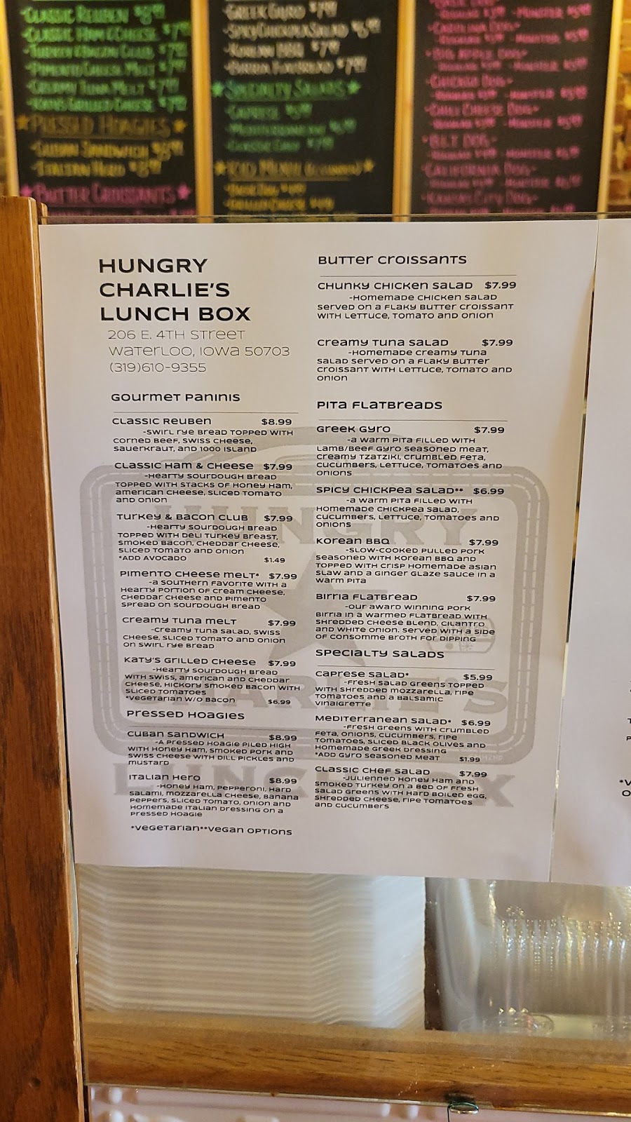 Hungry Charlies Lunchbox | restaurant | 206 E 4th St, Waterloo, IA 50703, USA | 3196109355 OR +1 319-610-9355