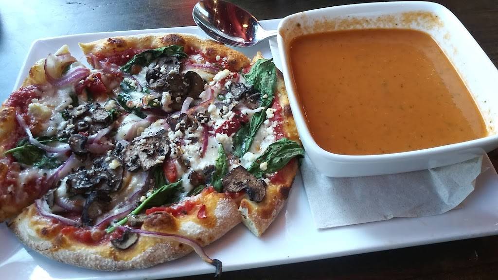 SPIN! Pizza | restaurant | 6100 NW 63rd Terrace, Kansas City, MO 64151, USA | 8167417746 OR +1 816-741-7746