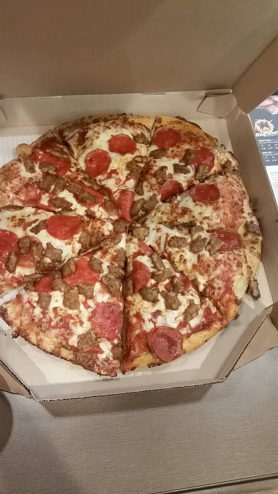 Pizza Hut | meal takeaway | 4711 Elvis Presley Blvd, Memphis, TN 38116, USA | 9013966714 OR +1 901-396-6714