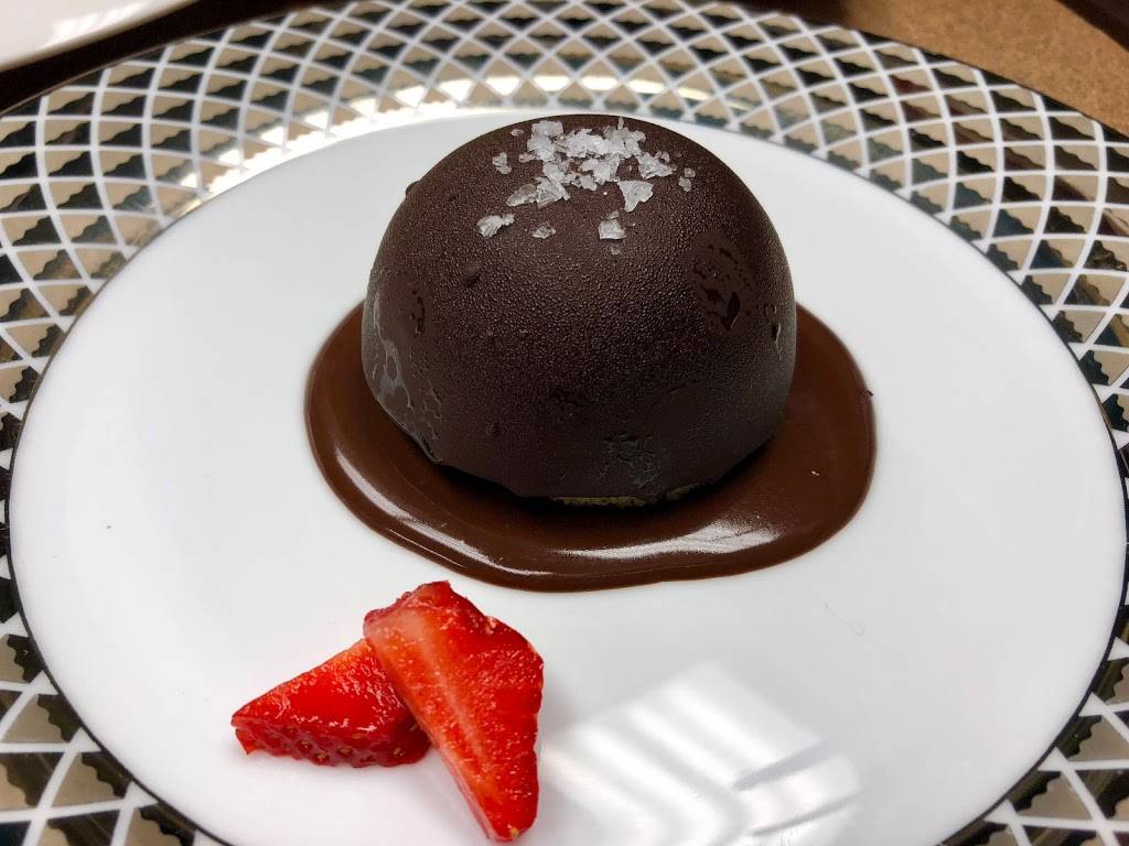 Blu | restaurant | 5705 S Lake St, Glen Arbor, MI 49636, USA | 2313342530 OR +1 231-334-2530