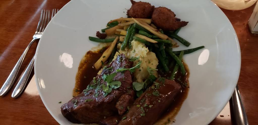 Siren Hall | restaurant | 151 River St, Elk Rapids, MI 49629, USA | 2312646062 OR +1 231-264-6062