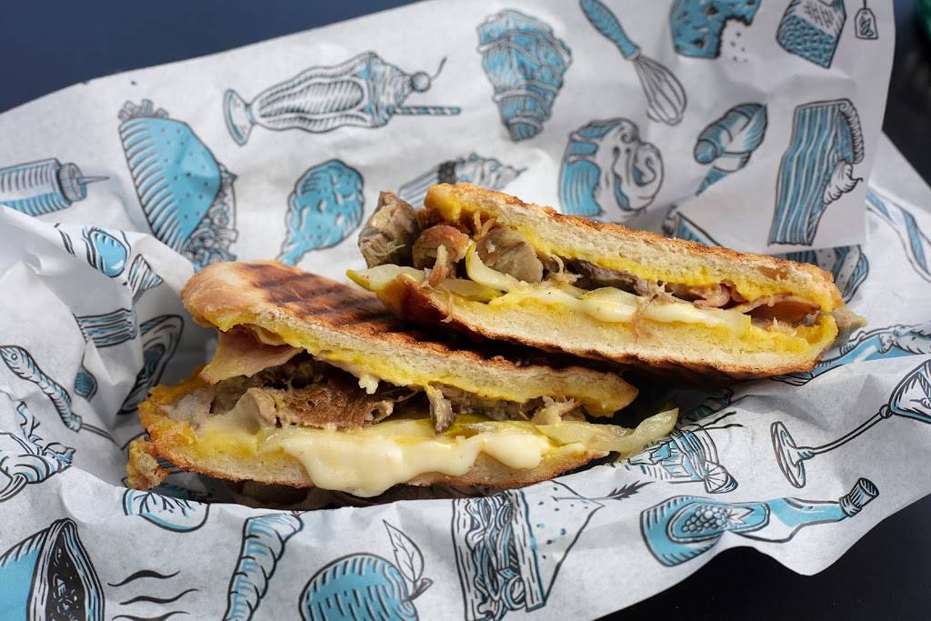 Flying Elephants at PDX | restaurant | 7000 NE Airport Way #1031, Portland, OR 97218, USA | 5039371090 OR +1 503-937-1090