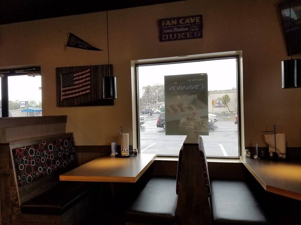 Pizza Hut | meal takeaway | 1550 E Market St, Harrisonburg, VA 22802, USA | 5402099004 OR +1 540-209-9004