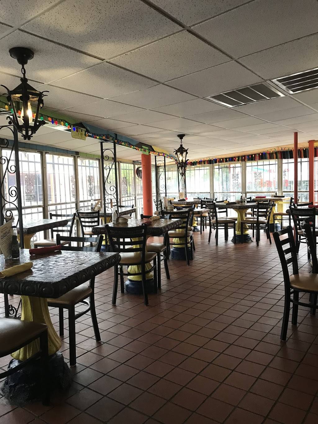 Spanish Village Restaurant | restaurant | 4720 Almeda Rd, Houston, TX 77004, USA | 7135232861 OR +1 713-523-2861