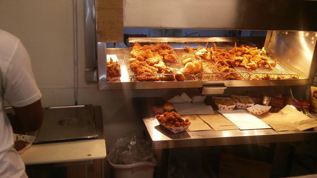 Chicken Plus | restaurant | 6210 N Wayside Dr, Houston, TX 77028, USA | 7136736990 OR +1 713-673-6990