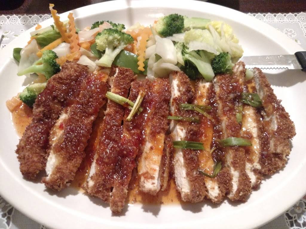 Bangkok Bay Thai and Sushi Restaurant | restaurant | 1833 SE Federal Hwy, Stuart, FL 34994, USA | 7728883514 OR +1 772-888-3514