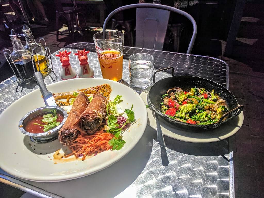 Cafe Miranda | restaurant | 15 Oak St, Rockland, ME 04841, USA | 2075942034 OR +1 207-594-2034