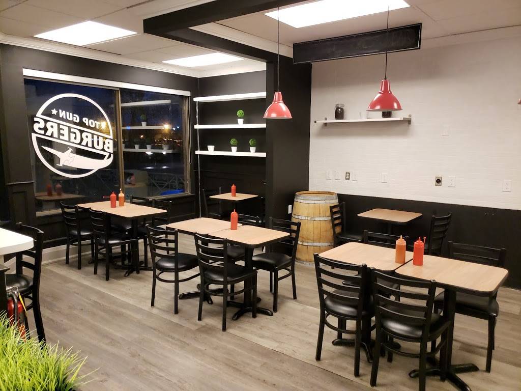 Top Gun Burger | restaurant | 7575 Keele St Unit 1, Vaughan, ON L4K 4X3, Canada | 9056696861 OR +1 905-669-6861