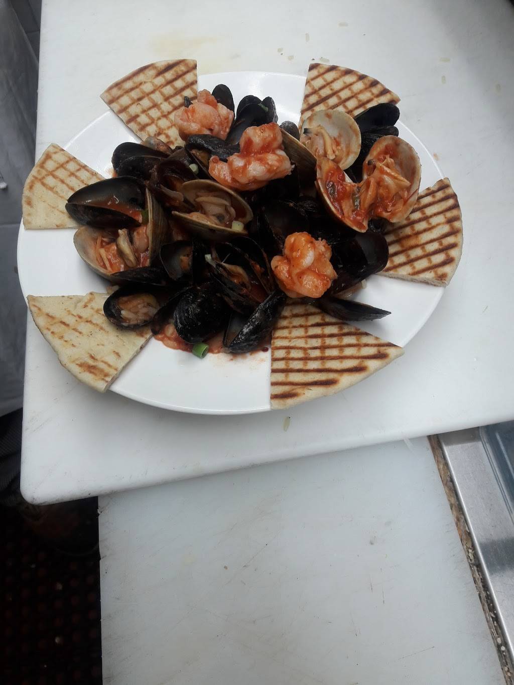 Radigans Pub And Casual Dining | restaurant | 1094 Long Beach Rd, South Hempstead, NY 11550, USA | 5164869127 OR +1 516-486-9127