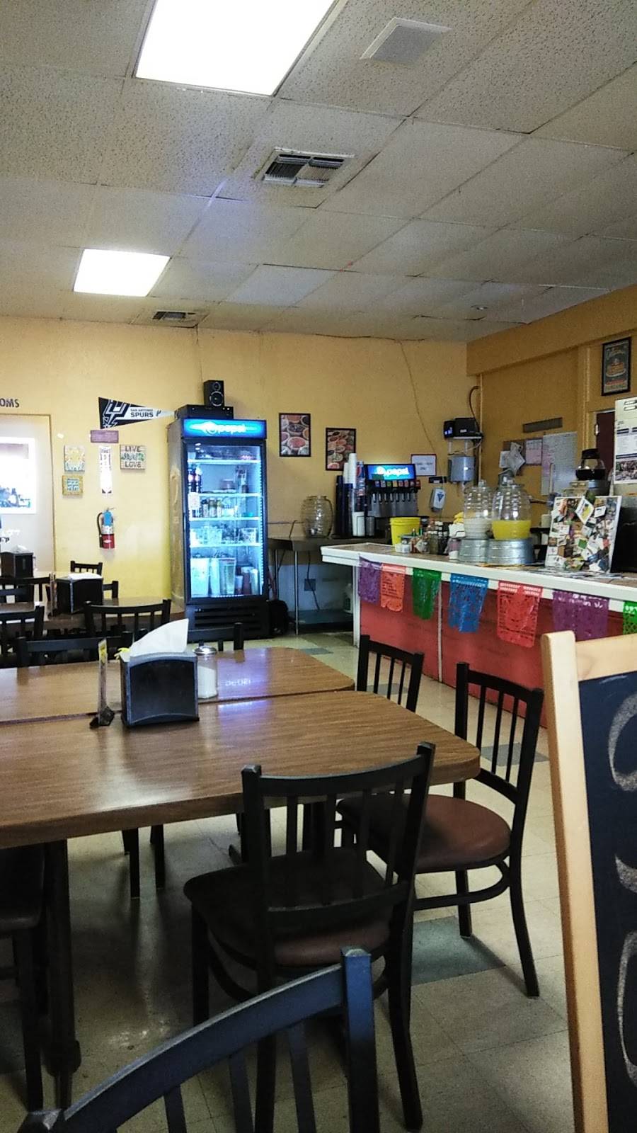 El San Luis Mexican Restaurant | restaurant | 4455 Walzem Rd, San Antonio, TX 78218, USA | 2105640644 OR +1 210-564-0644