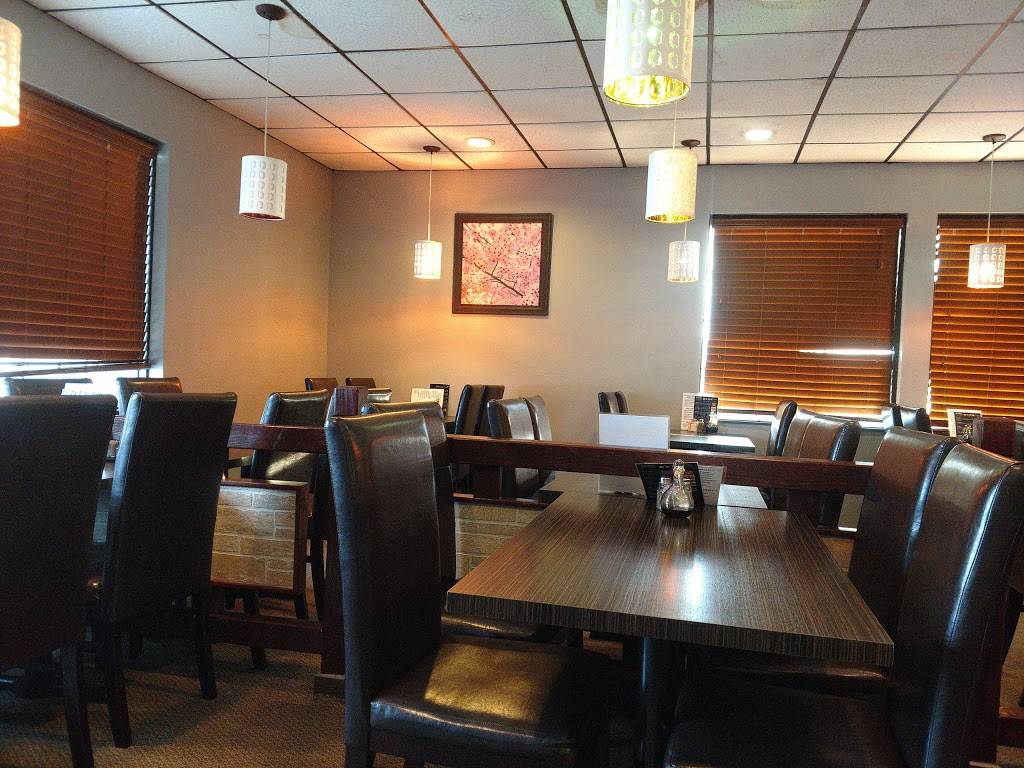 Chopsticks Sushi Bar & Asian Cuisine | restaurant | 1650 IN-44 #44, Shelbyville, IN 46176, USA | 3174210388 OR +1 317-421-0388