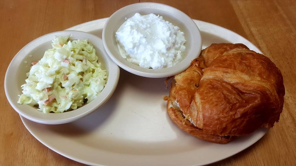 Main Street Diner | restaurant | 114 E Main St, Oblong, IL 62449, USA | 6185923880 OR +1 618-592-3880