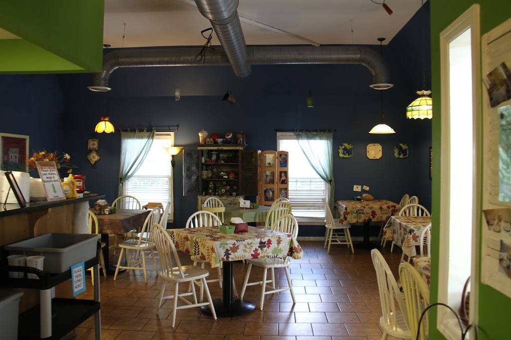 Ems Kitchen At Hawthorne Drugs | meal takeaway | 975 Hawthorne Ave Ste B, Athens, GA 30606, USA | 7062069322 OR +1 706-206-9322