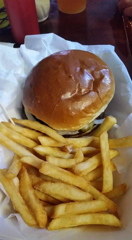 Lake Road Inn | restaurant | 25106 N 1750 East Rd, Hudson, IL 61748, USA | 3097472558 OR +1 309-747-2558