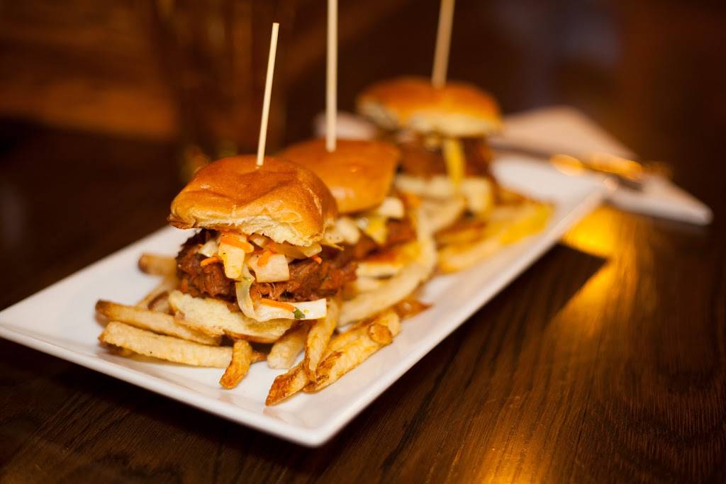 Three Figs | restaurant | 94 Mountain Rd, Suffield, CT 06078, USA | 8606687081 OR +1 860-668-7081