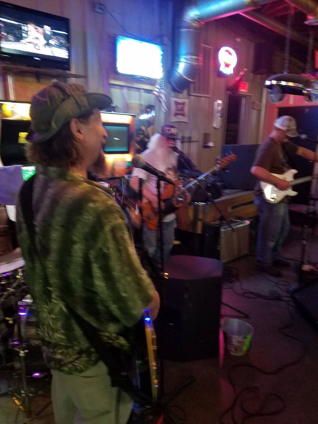 Tucks Place | restaurant | 102 Depot St, Columbia, TN 38401, USA | 9319819618 OR +1 931-981-9618