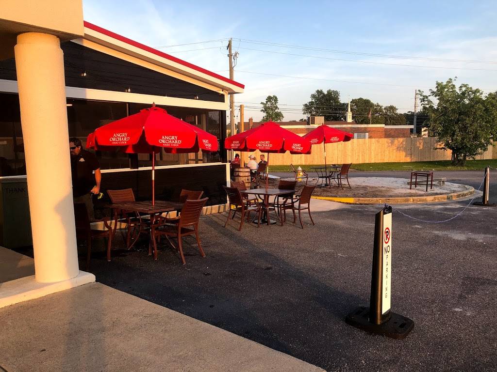 Neighborhood Tap House 2 | restaurant | 5101 Ashley Phosphate Rd # 101, North Charleston, SC 29418, USA | 8432259090 OR +1 843-225-9090