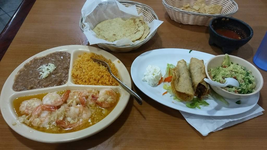 Birrieria Lupita | restaurant | 6643 Van Nuys Blvd, Van Nuys, CA 91405, USA | 8187878107 OR +1 818-787-8107