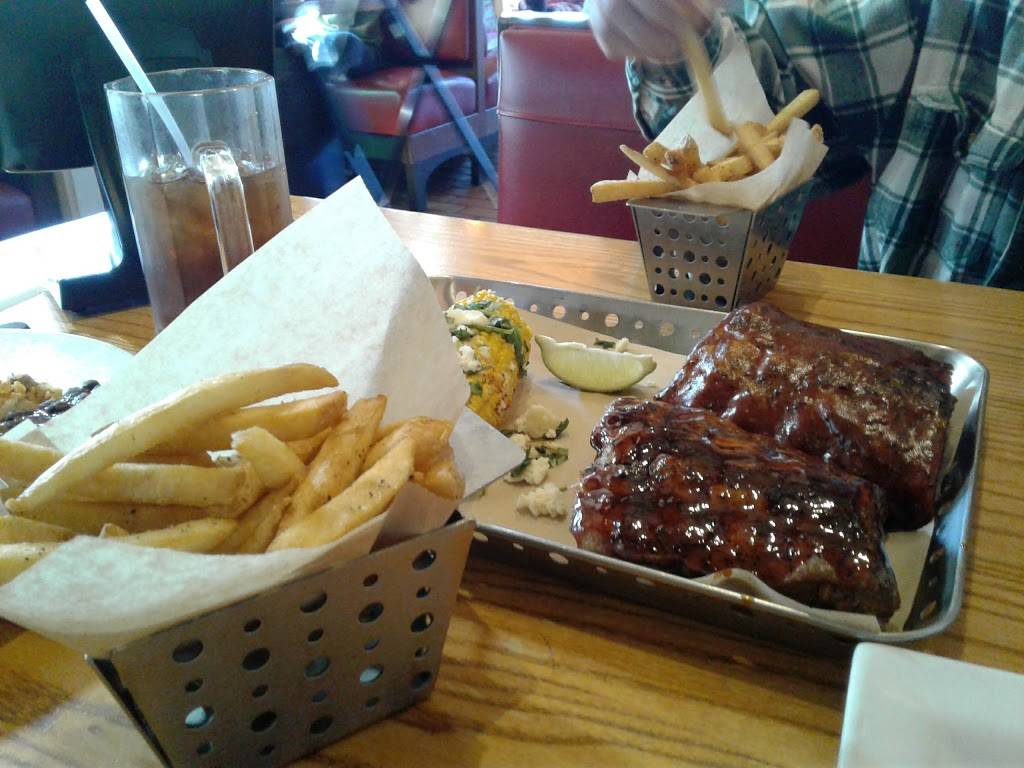 Chilis Grill & Bar | meal takeaway | 940 US-1, Vero Beach, FL 32960, USA | 7725649040 OR +1 772-564-9040