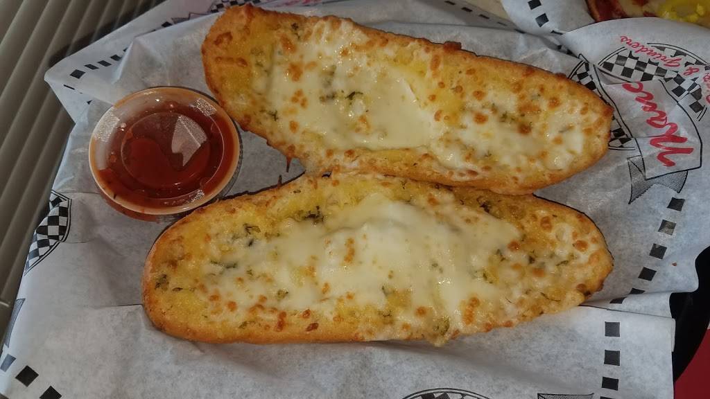 Mancinos Pizza & Grinders of Anderson | restaurant | 1606 S Scatterfield Rd, Anderson, IN 46016, USA | 7656422300 OR +1 765-642-2300