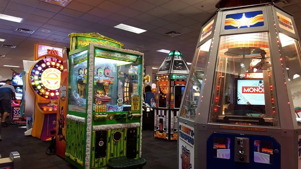 Chuck E. Cheese | restaurant | 5 Towne Centre Way, Hampton, VA 23666, USA | 7578279150 OR +1 757-827-9150