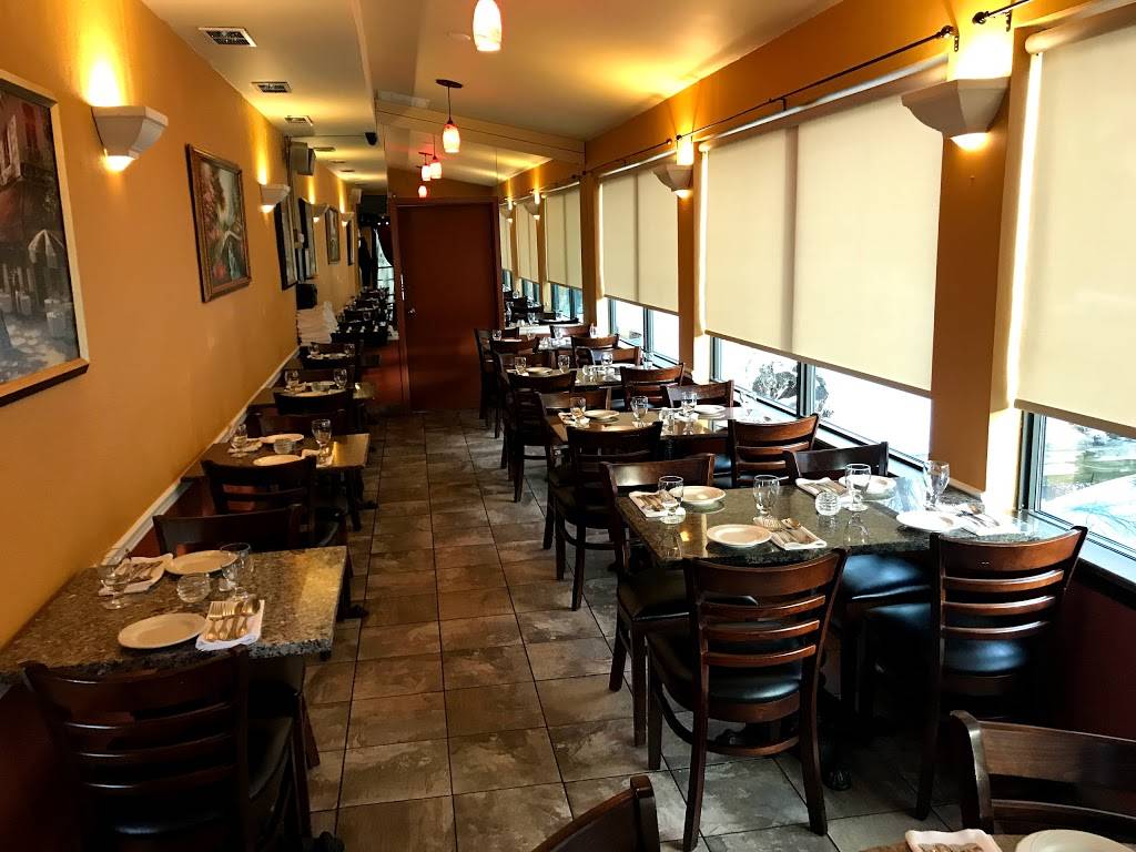 DeCostas | restaurant | 2600, 400 Yonkers Ave, Yonkers, NY 10704, USA | 9149648887 OR +1 914-964-8887