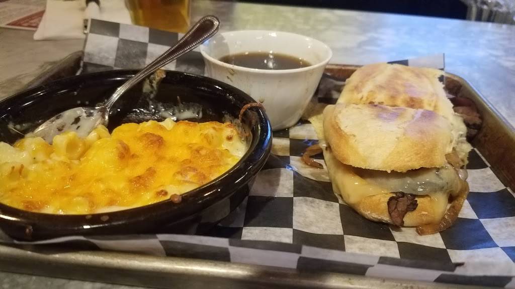 Local Craft Kitchen & Bar | restaurant | Pittsburgh International Airport, 1000 Airport Blvd, Pittsburgh, PA 15231, USA | 4124725351 OR +1 412-472-5351