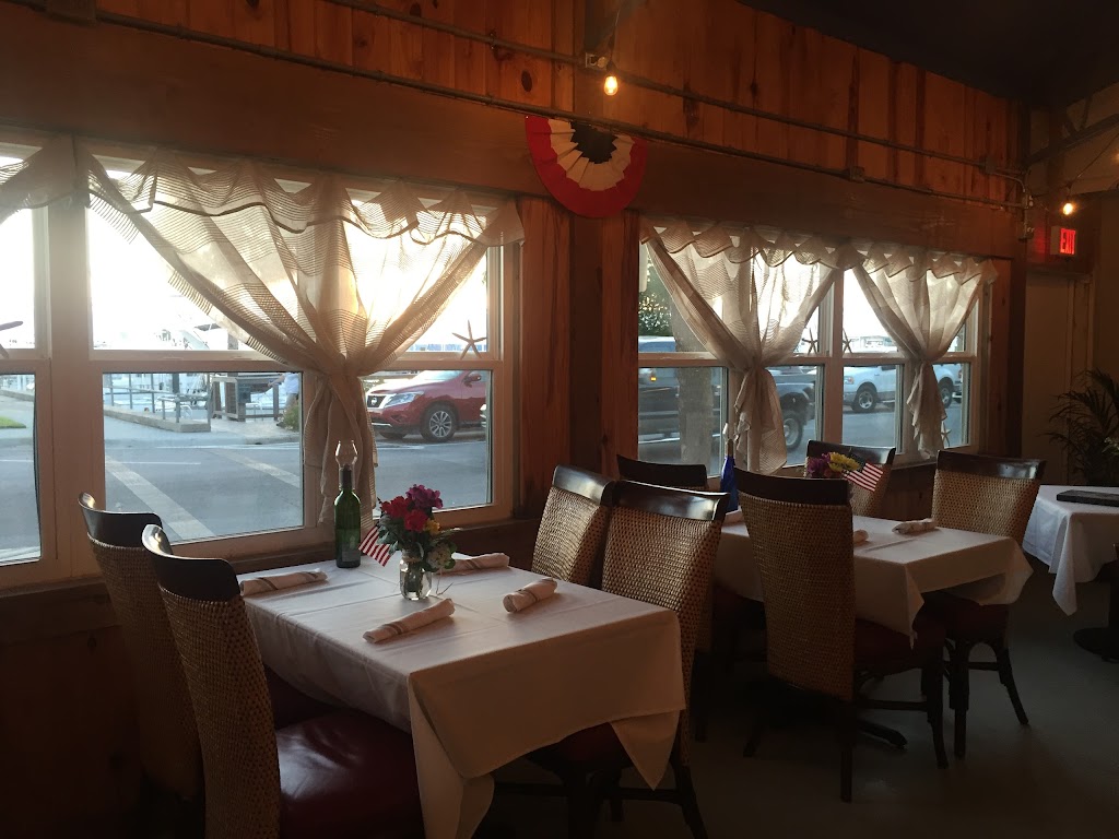 Alices on Bayview | restaurant | 1000 Bayview Ave, Panama City, FL 32401, USA | 8506404516 OR +1 850-640-4516