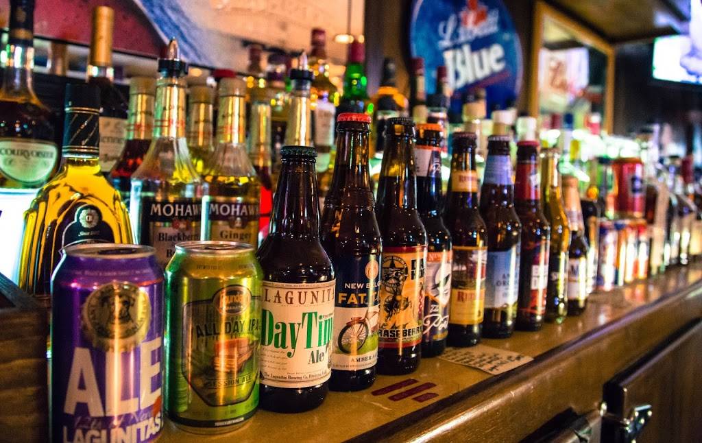 Second Base Pub & Grub | restaurant | 1309 E 9 Mile Rd, Ferndale, MI 48220, USA | 2485487771 OR +1 248-548-7771