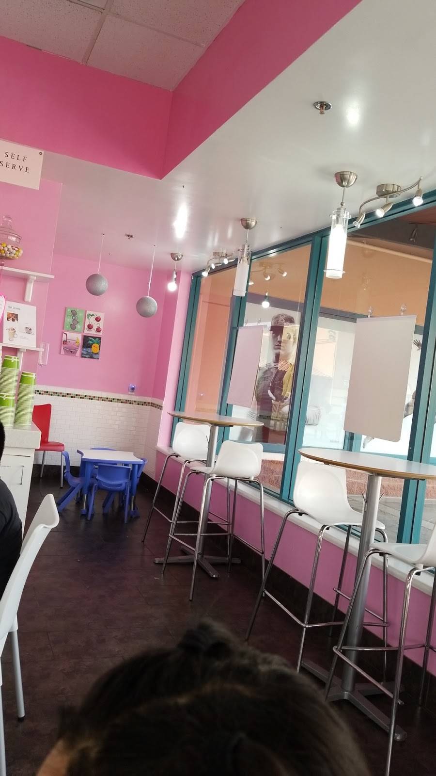 Yogurberry | restaurant | 4250 W Anthem Way # 370, Anthem, AZ 85086, USA | 6237925660 OR +1 623-792-5660