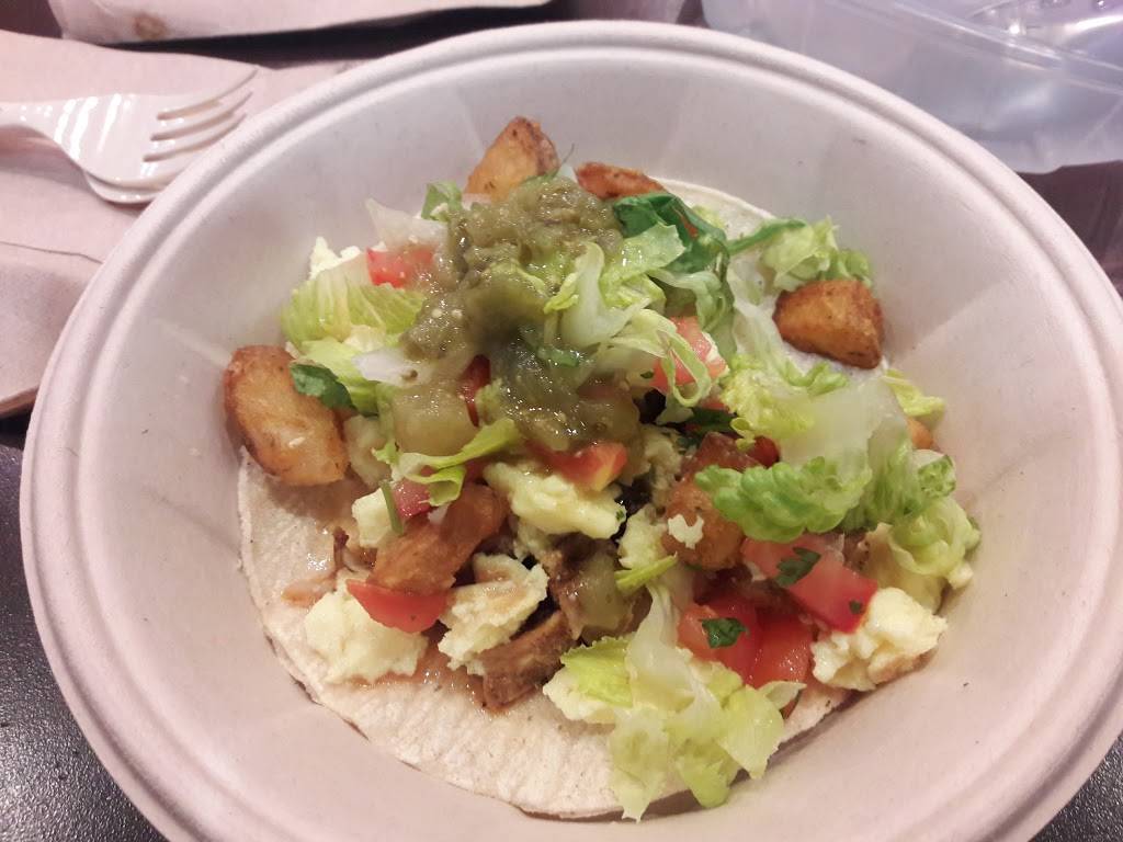 QDOBA Mexican Eats | restaurant | Terminal A Gate 16, 2040 N International Pkwy, Cols 41-44, Dallas, TX 75261, USA | 9729737323 OR +1 972-973-7323