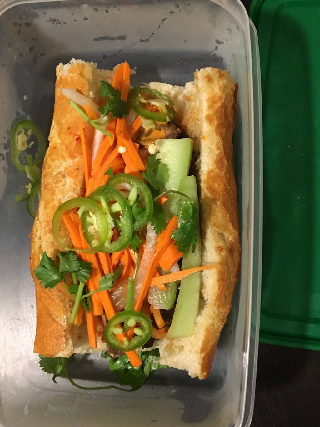 b&b - Banh Mi & Boba | restaurant | 1634 Irving St, San Francisco, CA 94122, USA | 4158007001 OR +1 415-800-7001