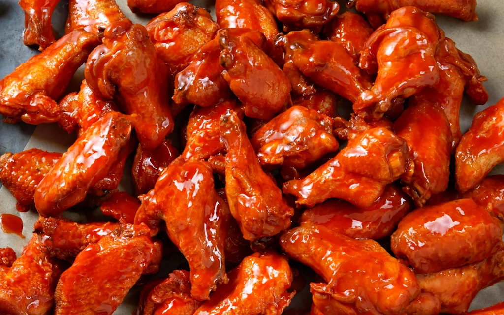 818 Wings | restaurant | 19300 Rinaldi St, Porter Ranch, CA 91326, USA | 8184215526 OR +1 818-421-5526