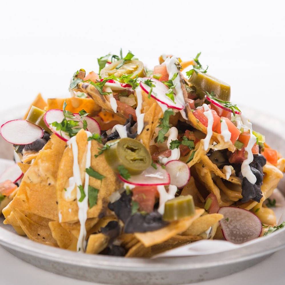 Roebling Sporting Club | restaurant | 225 N 8th St, Brooklyn, NY 11211, USA | 7183883088 OR +1 718-388-3088