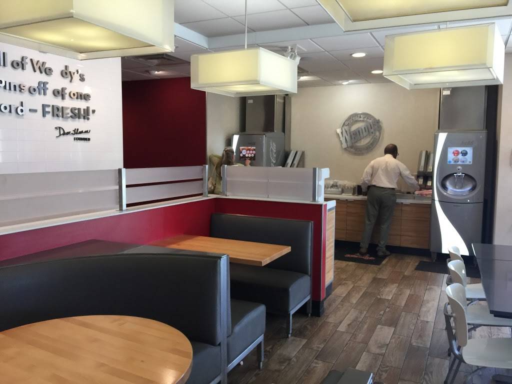 Wendys | restaurant | 1340 Springfield St, Feeding Hills, MA 01030, USA | 4132766488 OR +1 413-276-6488