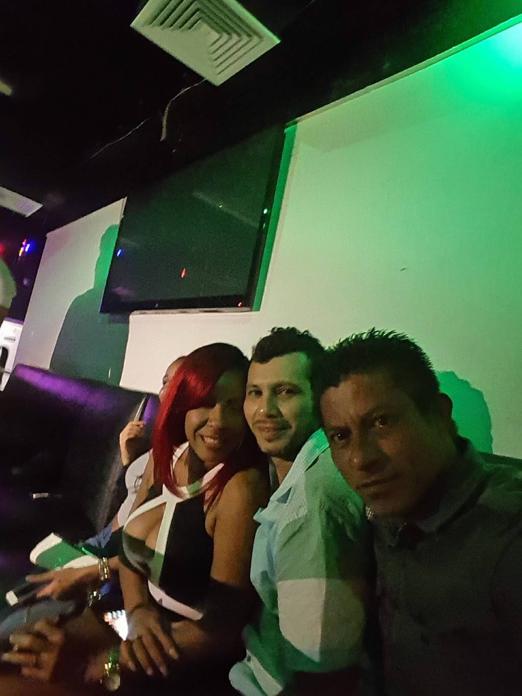 San Salvador Restaurant | restaurant | 1861 NW 22nd St, Miami, FL 33142, USA | 3055454811 OR +1 305-545-4811