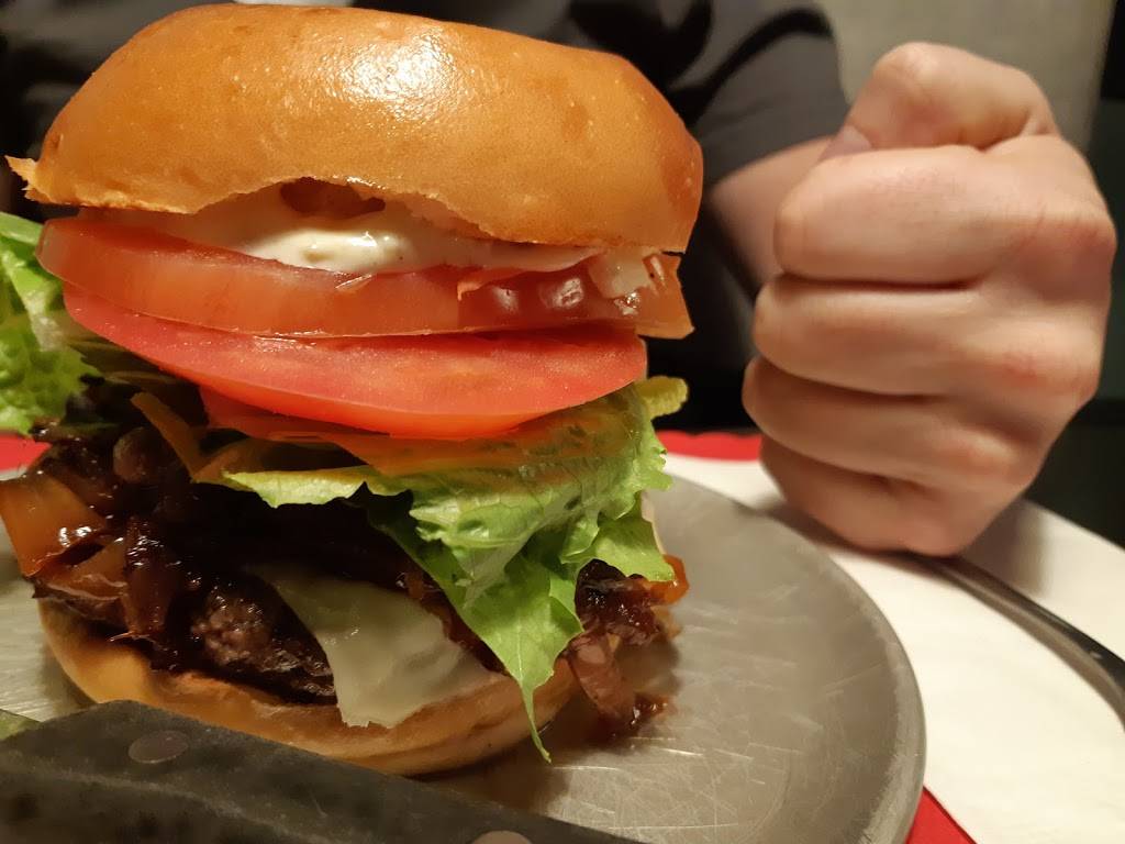 Super Burger | restaurant | 1910 Chemin dOka, Deux-Montagnes, QC J7R, Canada | 5796331910 OR +1 579-633-1910